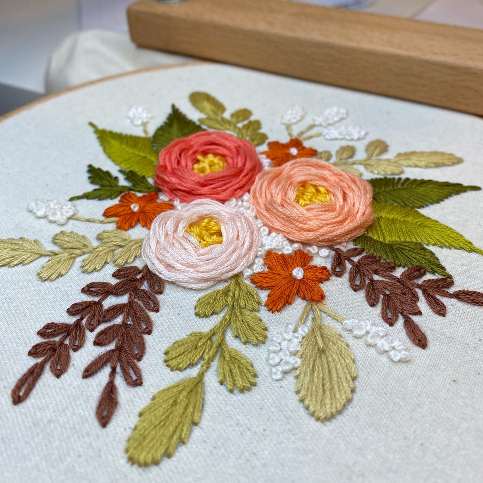 Embroidery for beginners PDF pattern: Peonies